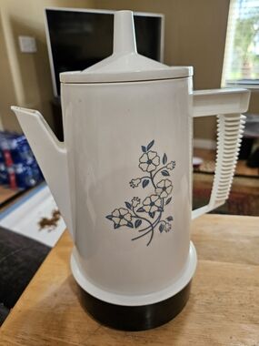VINTAGE REGAL POLY PERK BLUE CORNFLOWER AND WHITE Electric Percolator Coffee